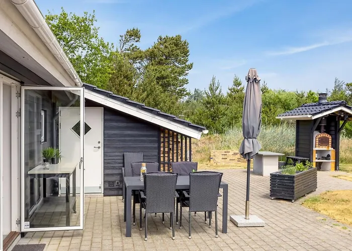 Stacey - 800m From The Sea By Interhome